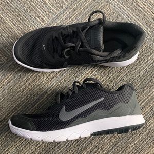 Nike tennis shoes